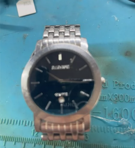 雷诺手表。雷诺星际系列手表，95新，带钢带...