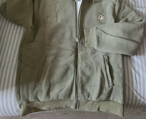 闲置 平和校服秋冬季校服 豆绿色秋冬季棉服...