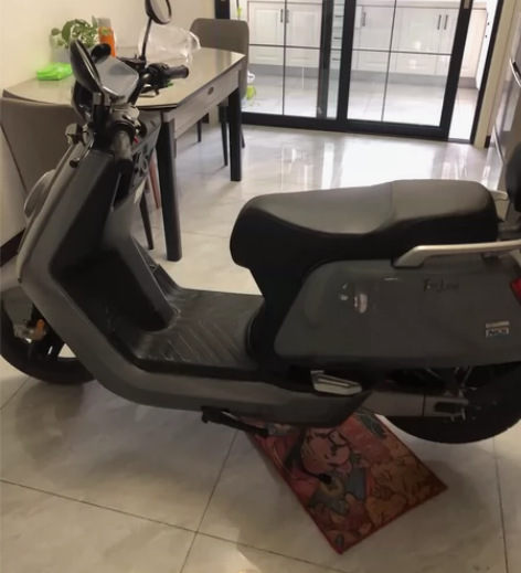 小牛动力版新款 大轮胎大车身 纯素车没改过...