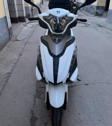 出22年8月底登记上牌个人一手豪爵USR ...