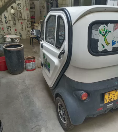 代步三轮摩托车 接送孩子 感兴趣的话点“我...