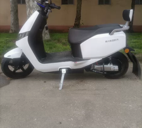 因本人想换车,现出售此车,2022年购买,...