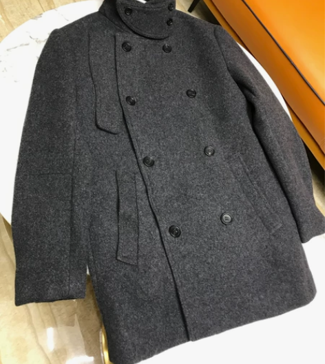 拉夏贝尔旗下品牌男装羊毛呢大衣,三标齐吊牌...