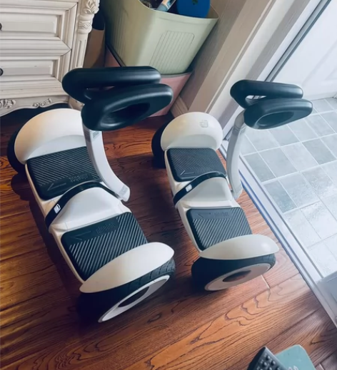 两台小米九号平衡车 一台173km，一台2...