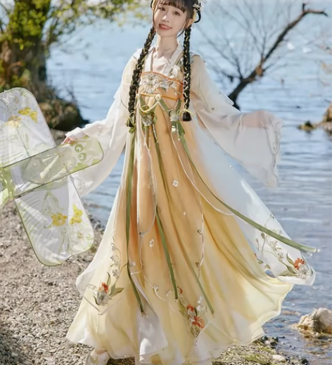 十三余小豆蔻儿[蔡文姬花朝如约-王者荣耀联...