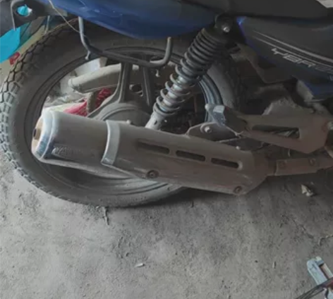 雅马哈天剑125，放车库落灰了，没有打扫，...