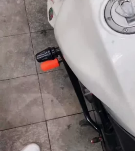 黄龙300车况好机车美丽保险11月到期喜欢...