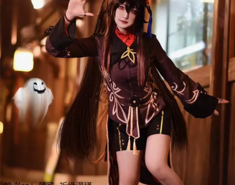 胡桃cos服 阿里购买，含大全套除了鞋子，...