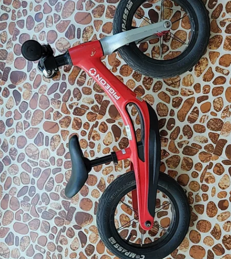 飞鸽儿童平衡车，适合2-6岁小孩，镁合金车...