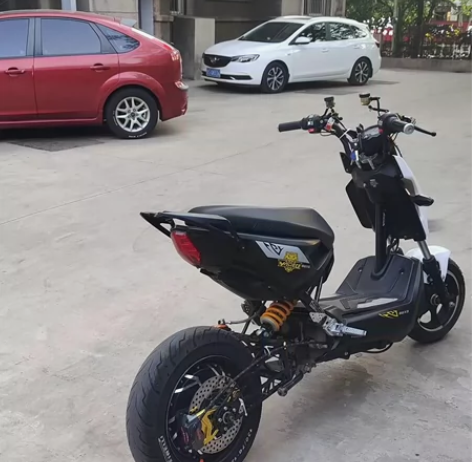 正品雅迪战警21年年底的车国产rcs上泵后...