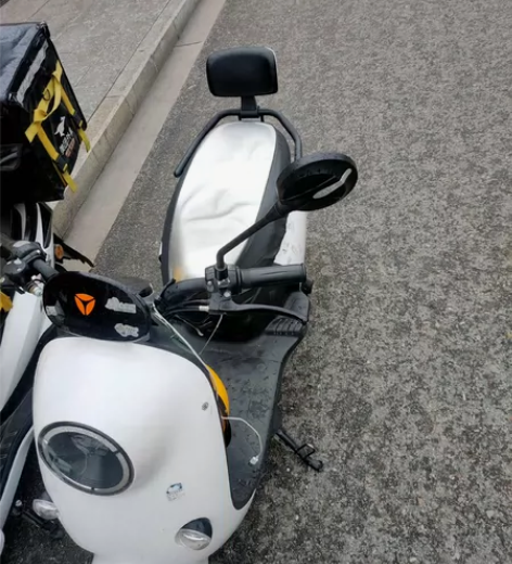 雅迪电动车 感兴趣的话点“我想要”和我私聊...