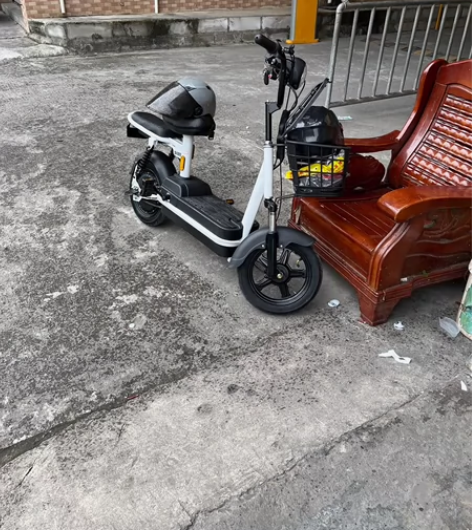 家用可上牌电瓶自行车 感兴趣的话点“我想要...