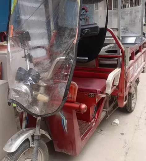 闲置三轮车出售，有需要的私信，位置西安造字...