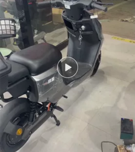 绿源新国标电动车，已上牌原价2800元上了...