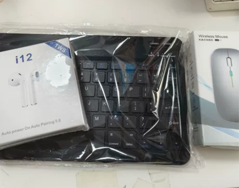 无线键盘鼠标耳机未拆封 感兴趣的话点“我想...