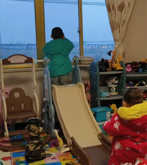 滑梯儿童室内家用小型宝宝汽车滑滑梯秋千组合...