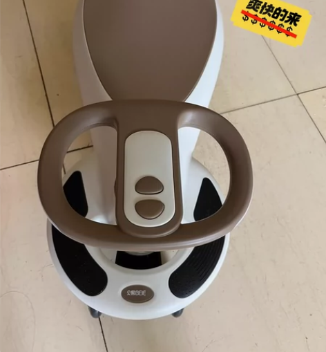 贝易扭扭车 灯光音乐款 9成新 宝宝不喜欢...