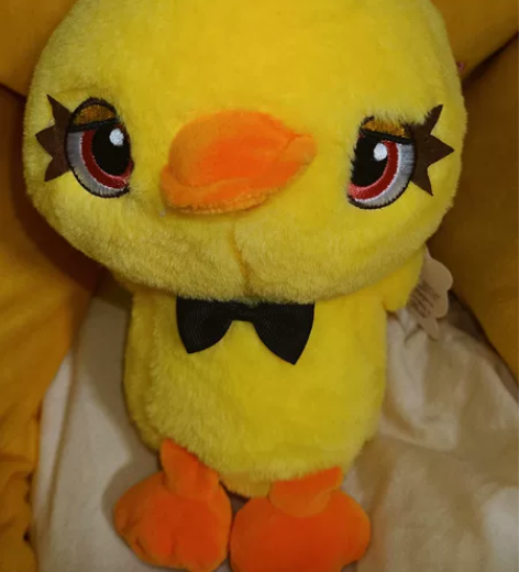 扭蛋机所得，仅有一个，带吊牌无瑕 丑小鸭全新未拆封11cm...