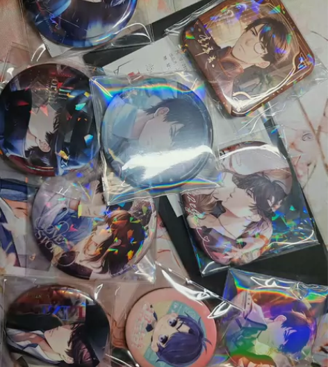 出李泽言吧唧和镭射票 不包 蒙昧时代的镭射...