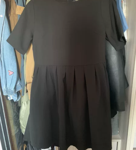 蓬蓬裙质量很好，随缘出，喜欢直接拍，售出不...