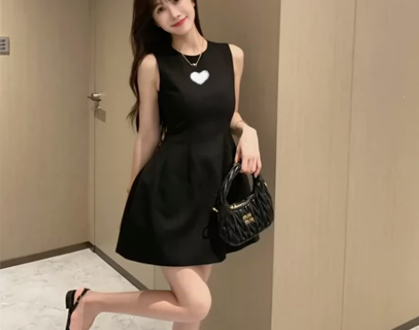 小个子连衣裙 小黑裙 春秋连衣裙子极简冷淡...