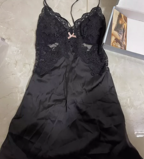 可爱性感气质风 带胸垫睡裙商场购入 带盒子...