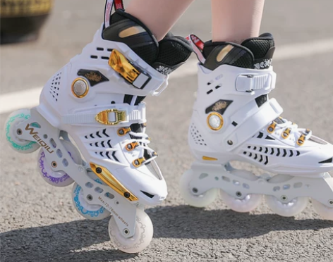 95新,41码,溜冰鞋成人专业平花式校园轮...